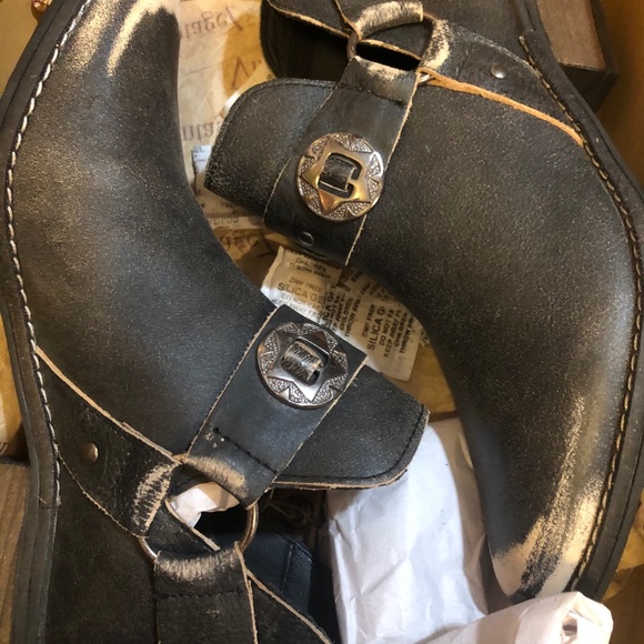 Booties - Picture 4 of 4